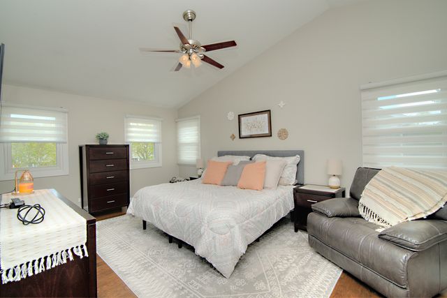 421 Burke Drive, Carol Stream, IL 60188