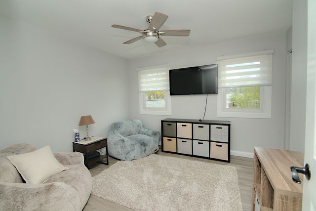 421 Burke Drive, Carol Stream, IL 60188