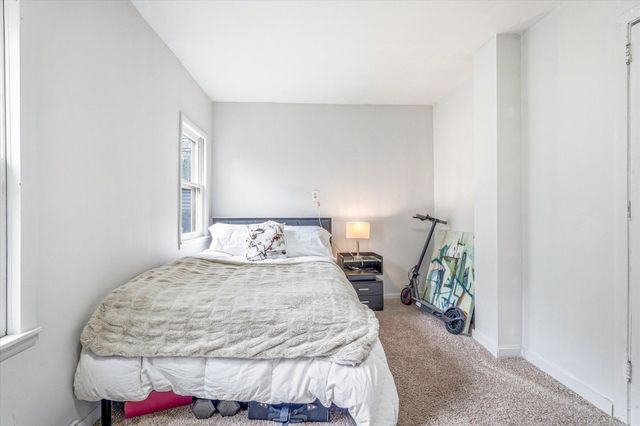 891 Benhill Road, Saint Paul, MN 55105