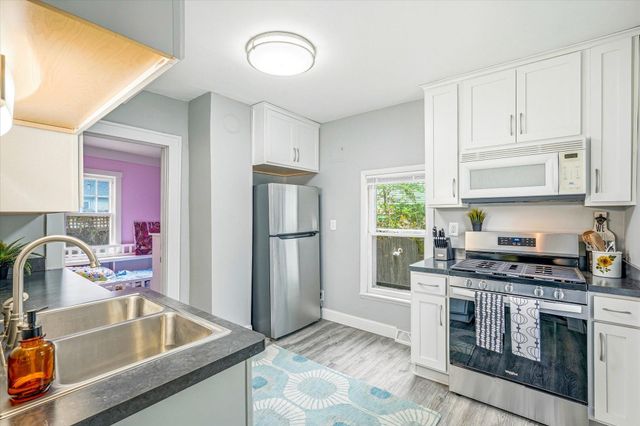 891 Benhill Road, Saint Paul, MN 55105