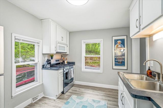891 Benhill Road, Saint Paul, MN 55105