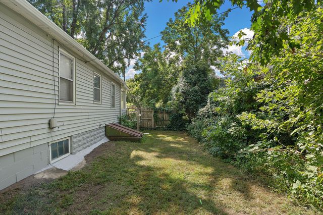 891 Benhill Road, Saint Paul, MN 55105