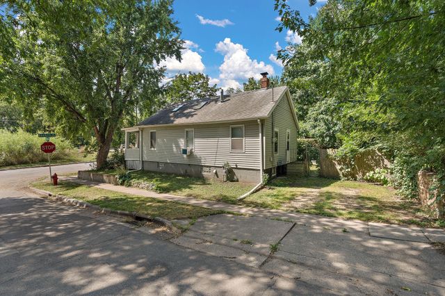 891 Benhill Road, Saint Paul, MN 55105
