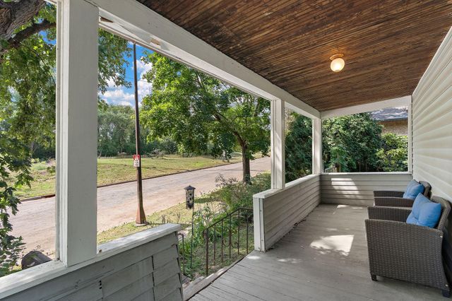 891 Benhill Road, Saint Paul, MN 55105