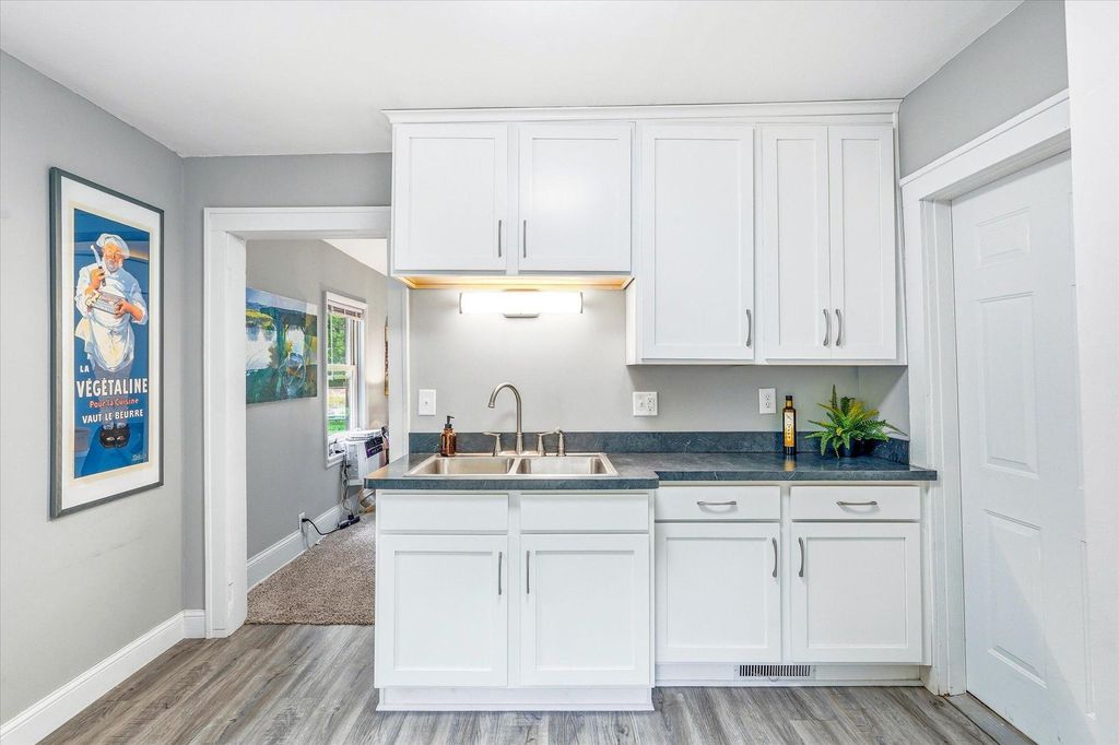891 Benhill Road, Saint Paul, MN 55105 — photo 4