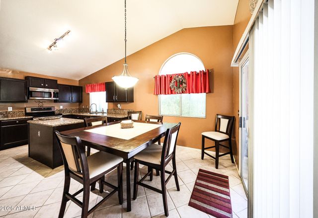 8845 W GREER Avenue, Peoria, AZ 85345