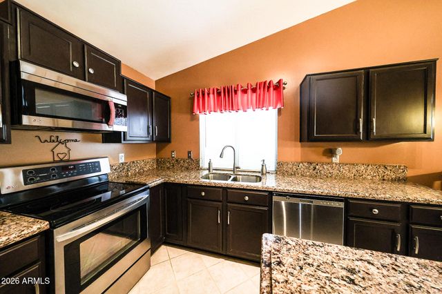 8845 W GREER Avenue, Peoria, AZ 85345