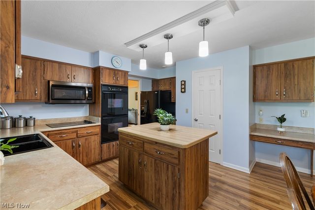 2180 Macon Court, Westlake, OH 44145