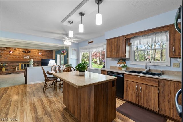 2180 Macon Court, Westlake, OH 44145