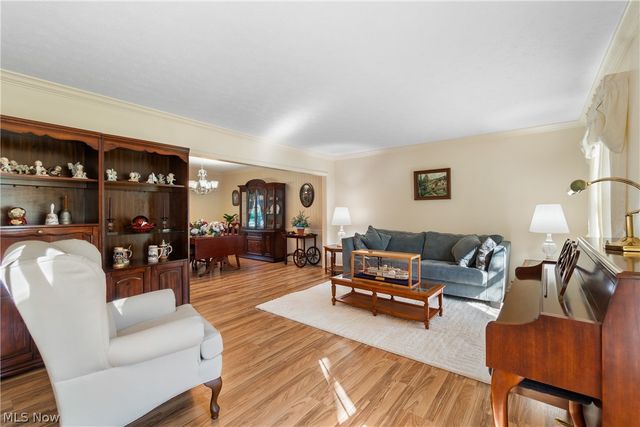 2180 Macon Court, Westlake, OH 44145