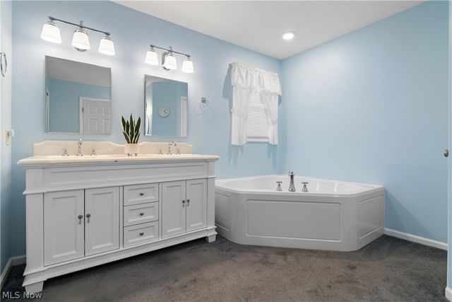 2180 Macon Court, Westlake, OH 44145