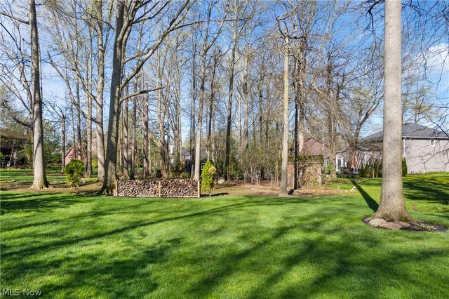 2180 Macon Court, Westlake, OH 44145