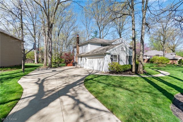 2180 Macon Court, Westlake, OH 44145