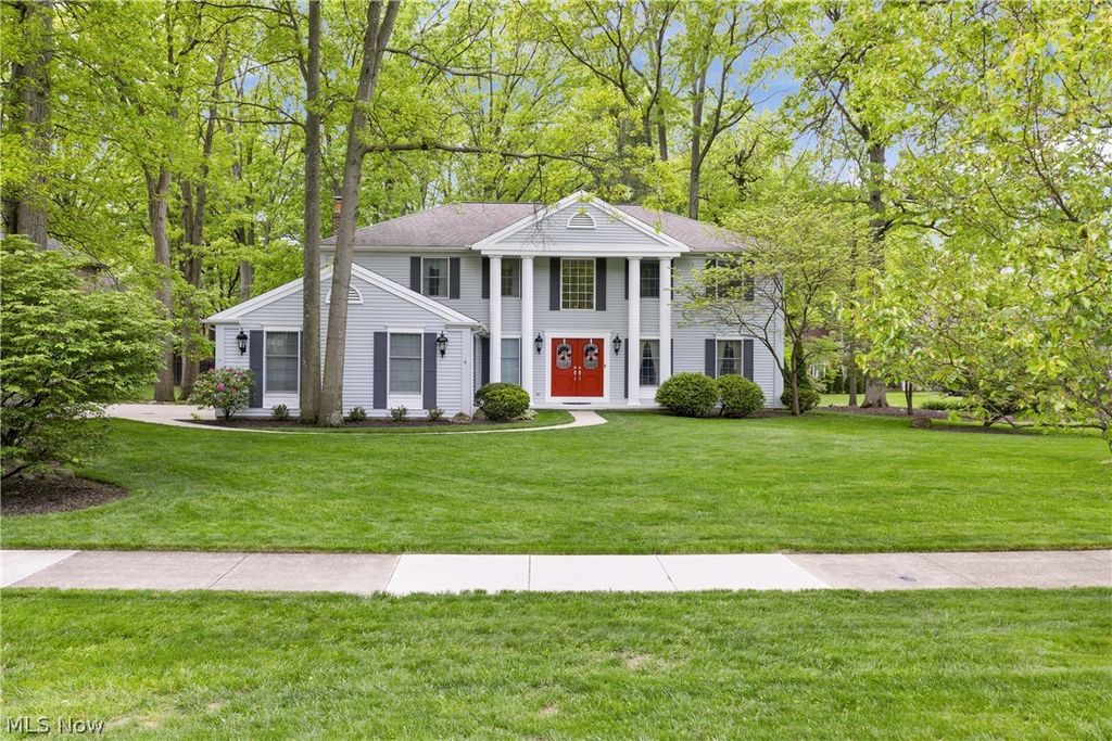2180 Macon Court, Westlake, OH 44145