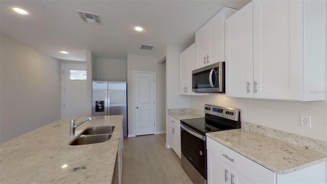 140 HOLLY BANK AVENUE, Nokomis, FL 34275