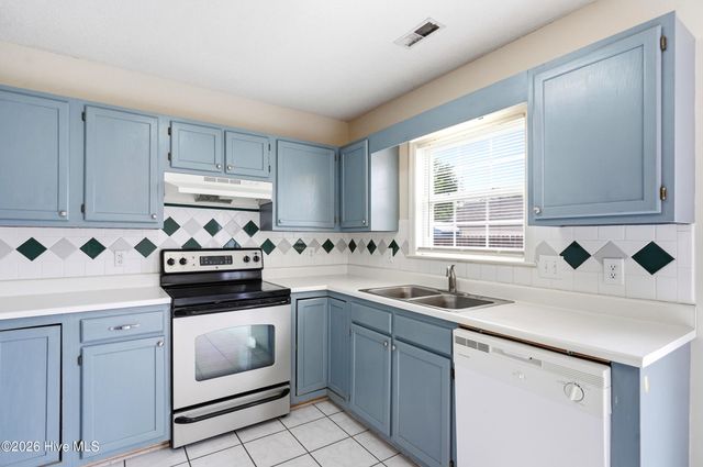 706 Nut Bush Court, Wilmington, NC 28411