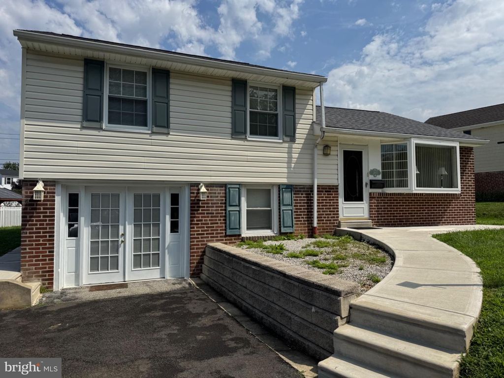 3805 ANDREA RD, PHILADELPHIA, PA 19154 — exterior
