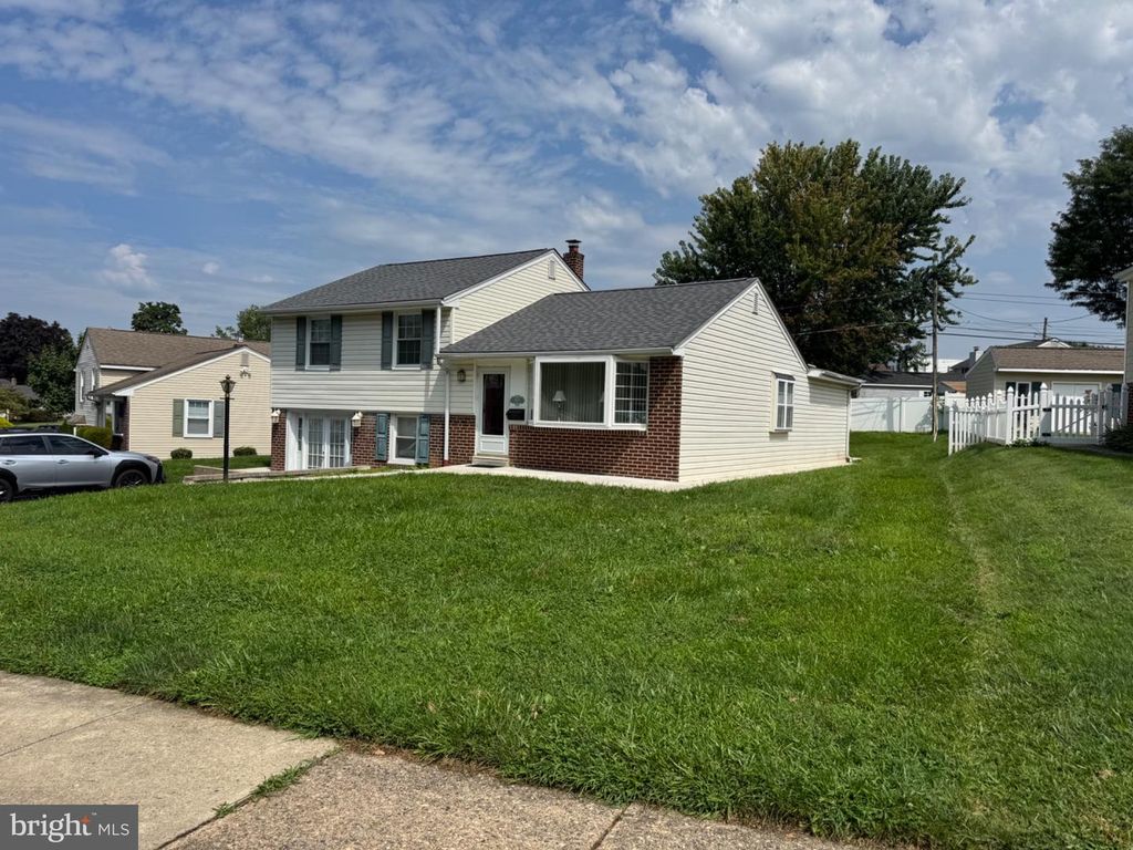 3805 ANDREA RD, PHILADELPHIA, PA 19154 — photo 2