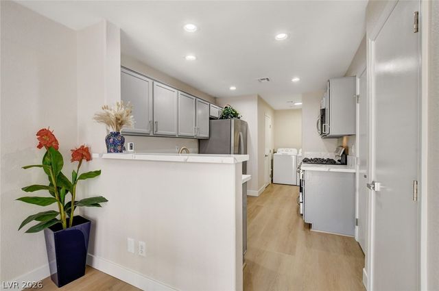3923 Starfield Lane, Las Vegas, NV 89147