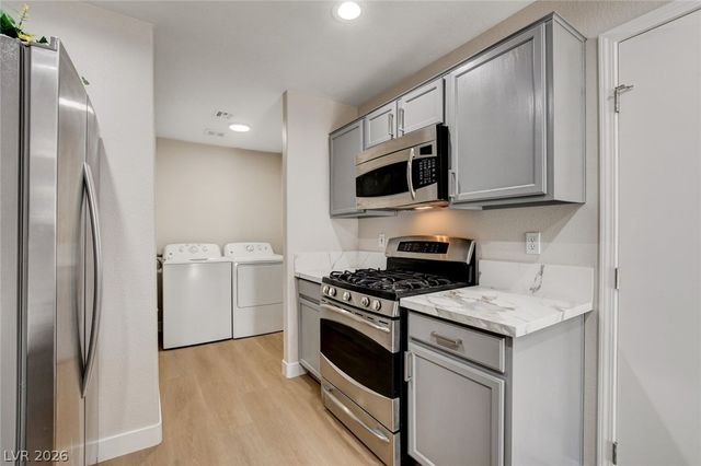 3923 Starfield Lane, Las Vegas, NV 89147