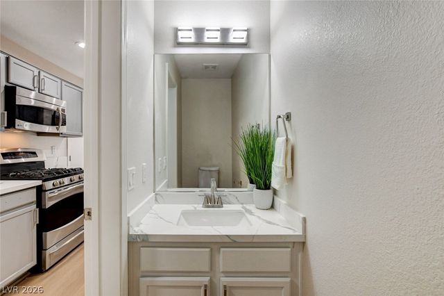 3923 Starfield Lane, Las Vegas, NV 89147