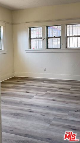 624 E 49th Street, Los Angeles, CA 90011
