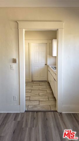624 E 49th Street, Los Angeles, CA 90011