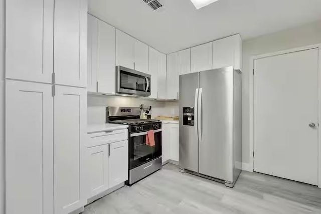 2700 Kerrybrook LN, Austin, TX 78757