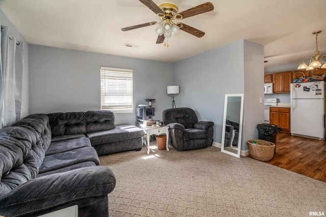 902 N TAFT Street, Marion, IL 62959