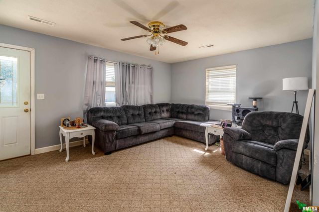 902 N TAFT Street, Marion, IL 62959