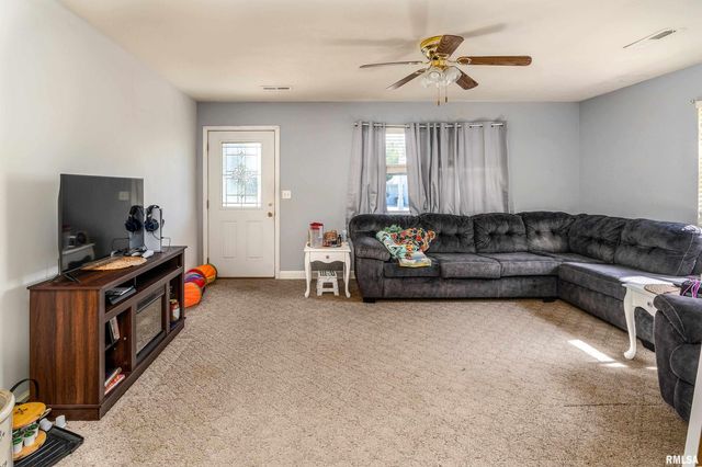 902 N TAFT Street, Marion, IL 62959