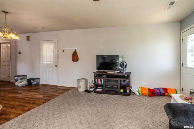 902 N TAFT Street, Marion, IL 62959