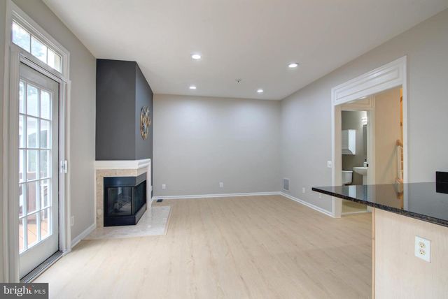 20867 TRINITY SQ, Sterling, VA 20165