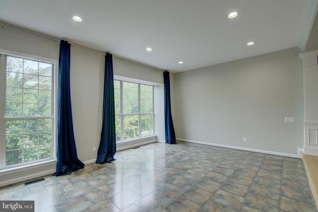 20867 TRINITY SQ, Sterling, VA 20165