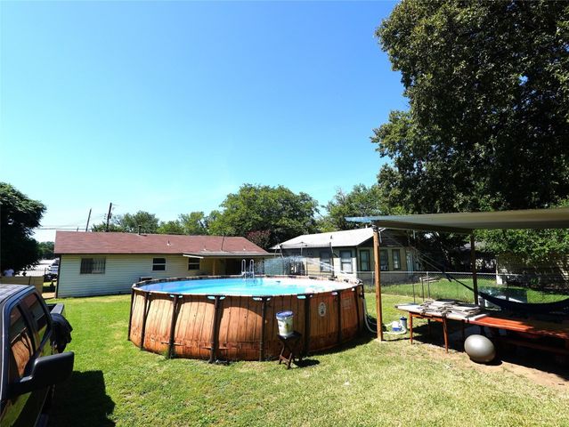 3931 Forbes Street, Fort Worth, TX 76105