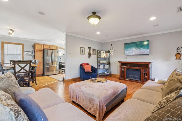 65 W Washington Avenue, Pearl River, NY 10965