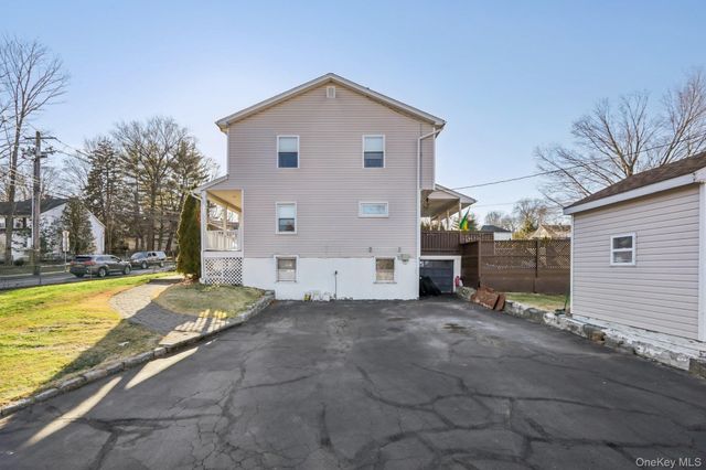65 W Washington Avenue, Pearl River, NY 10965