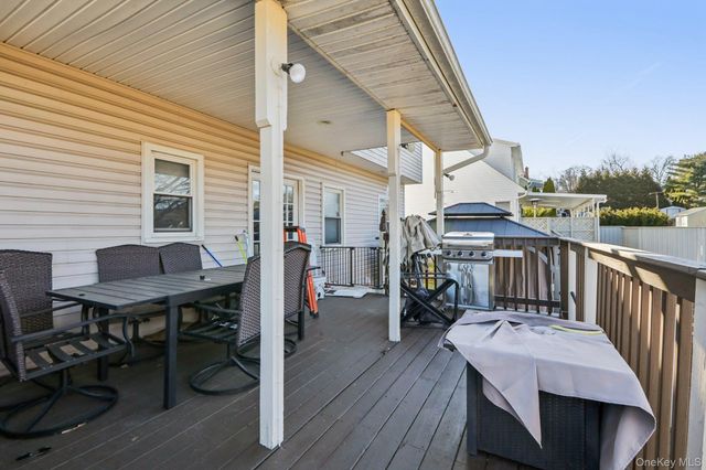 65 W Washington Avenue, Pearl River, NY 10965