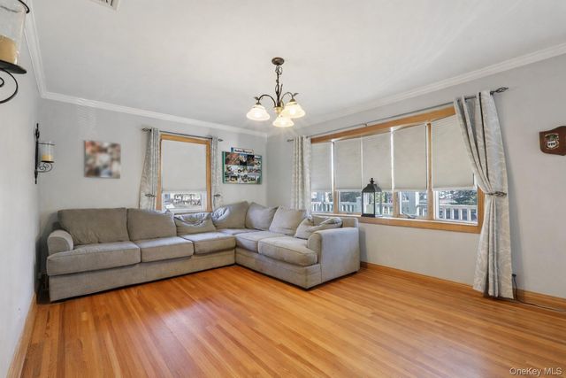 65 W Washington Avenue, Pearl River, NY 10965