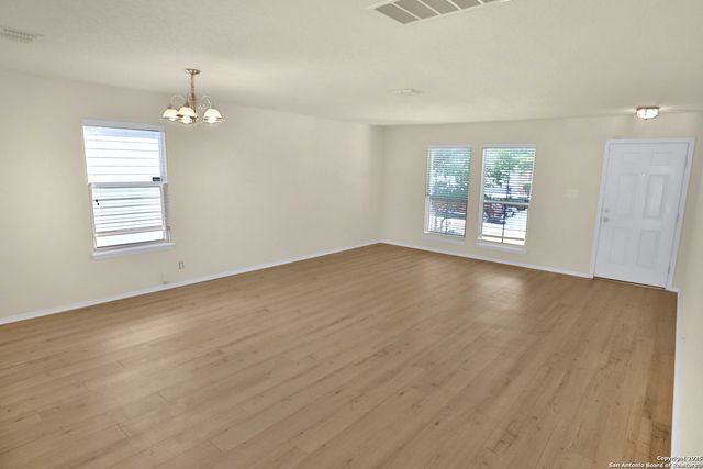 5411 Duke Field, San Antonio, TX 78227