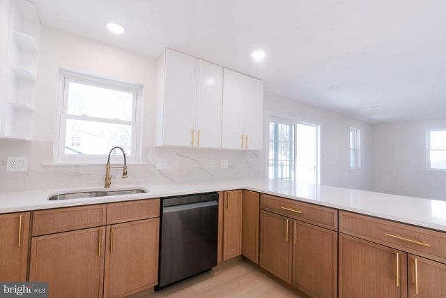 430 PARKVIEW AVE, Langhorne, PA 19047