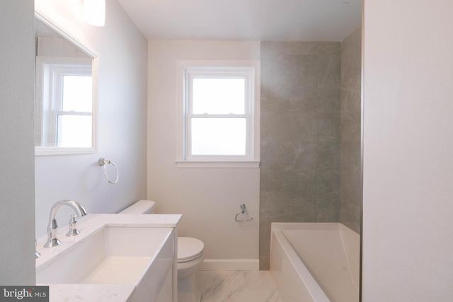 430 PARKVIEW AVE, Langhorne, PA 19047