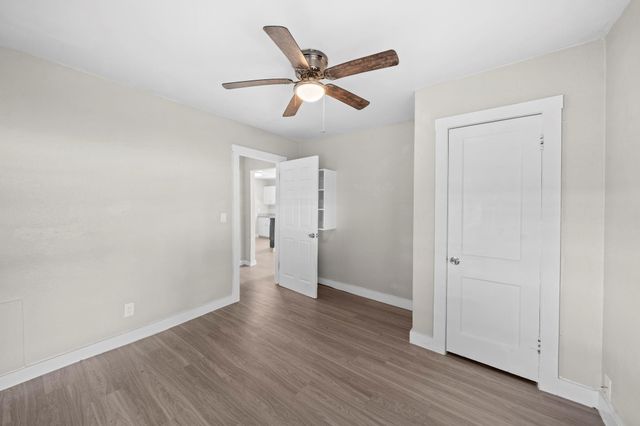 8 Jennische St, Baytown, TX 77520