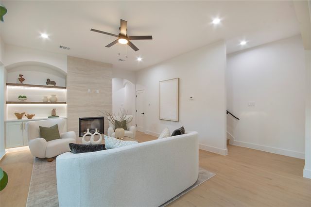 2426 Douglas Avenue, Dallas, TX 75219