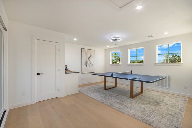 2426 Douglas Avenue, Dallas, TX 75219