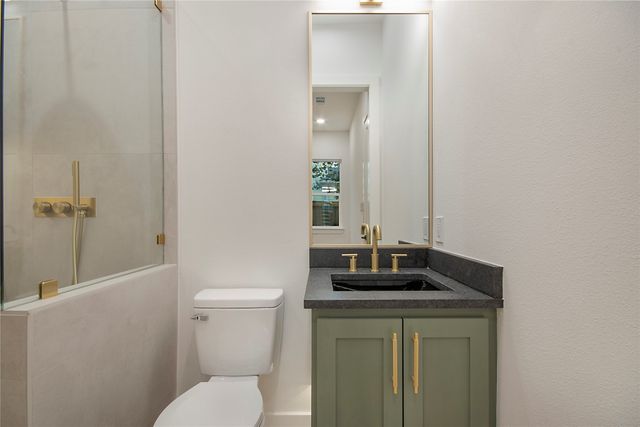 2426 Douglas Avenue, Dallas, TX 75219