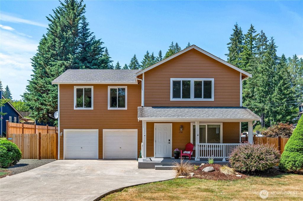1718 193rd Avenue Ct SW, Lakebay, WA 98349