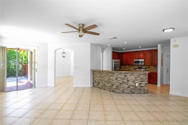 16001 SW 43rd Ter 16001, Miami, FL 33185