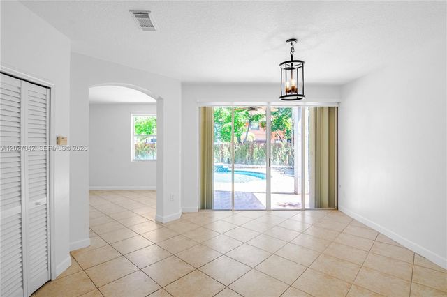 16001 SW 43rd Ter 16001, Miami, FL 33185