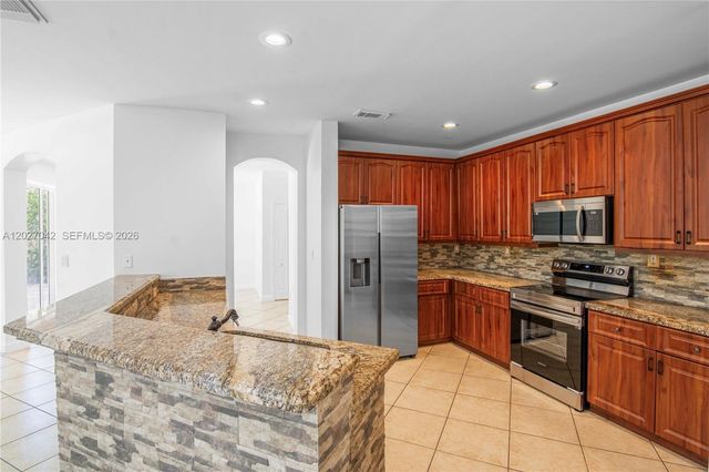 16001 SW 43rd Ter 16001, Miami, FL 33185